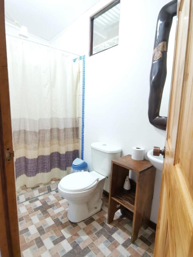 Casita Happy Feet And Tours Corcovado Hotel Drakes Bay Екстериор снимка