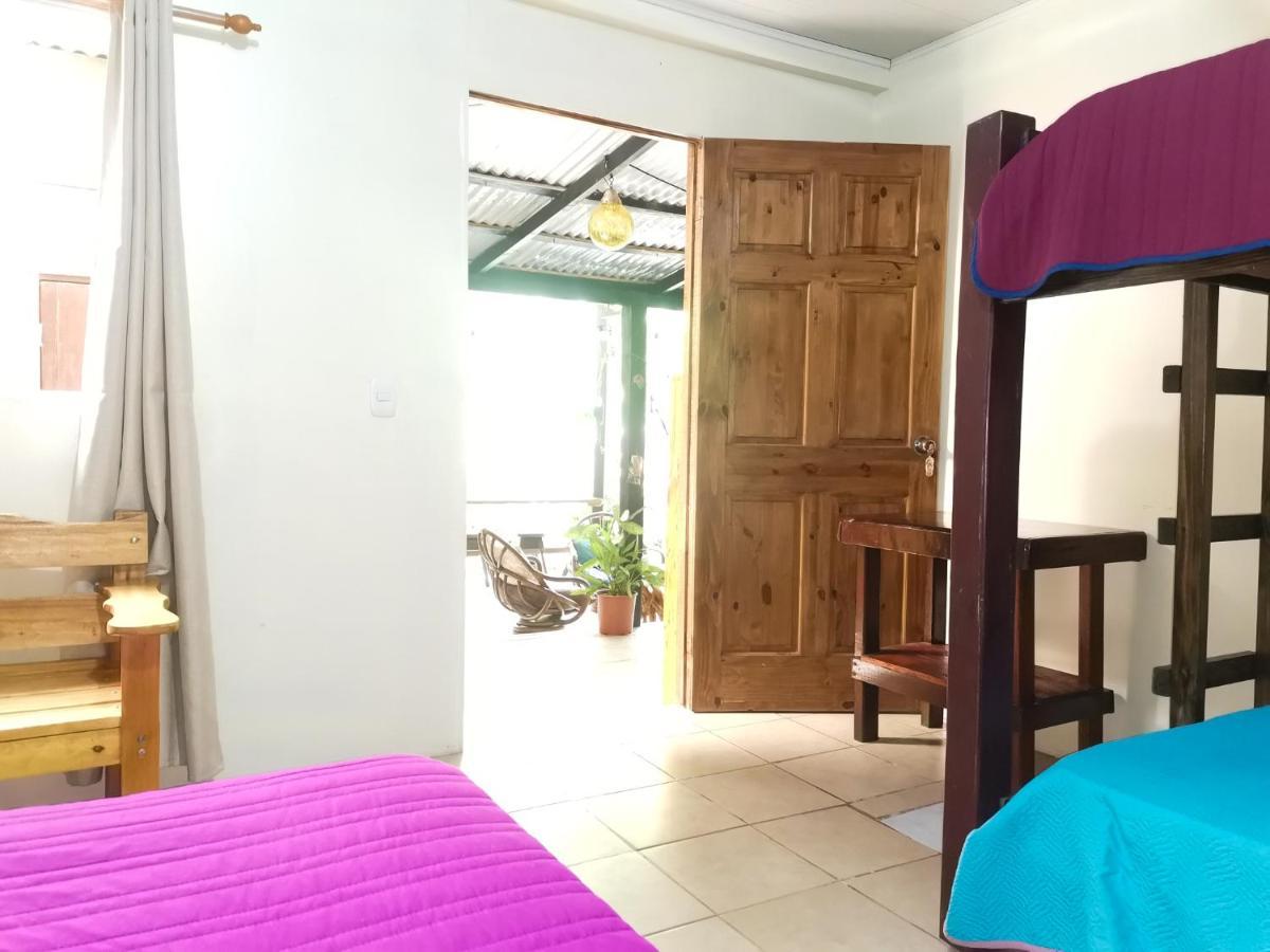 Casita Happy Feet And Tours Corcovado Hotel Drakes Bay Екстериор снимка