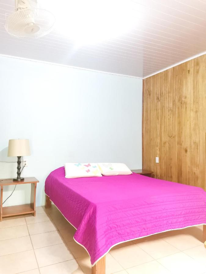 Casita Happy Feet And Tours Corcovado Hotel Drakes Bay Екстериор снимка